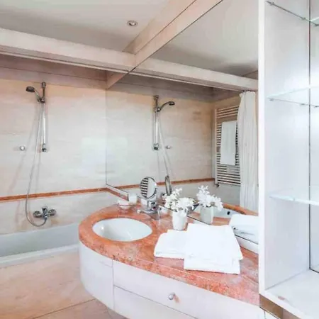 Luxury In Dei Marmi